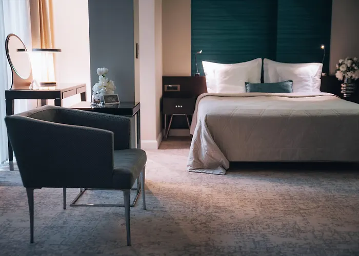 Boutique Townhouse 27 Hotel 4*